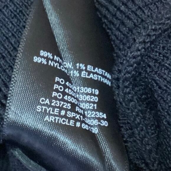 Aritzia Babaton Black Sculpt Rib Knit Sleeveless Crop Sweater Tank Top Size S - Picture 4 of 4